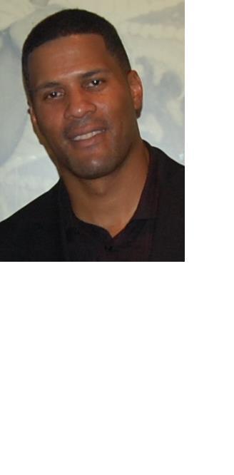 Date this happy United States man Paul from Morgantown US9593