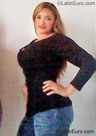Date this passionate Colombia girl Maryluz from Armenia CO6988