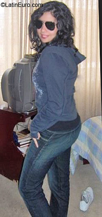 Date this cute Colombia girl Laura from Manizales CO6999