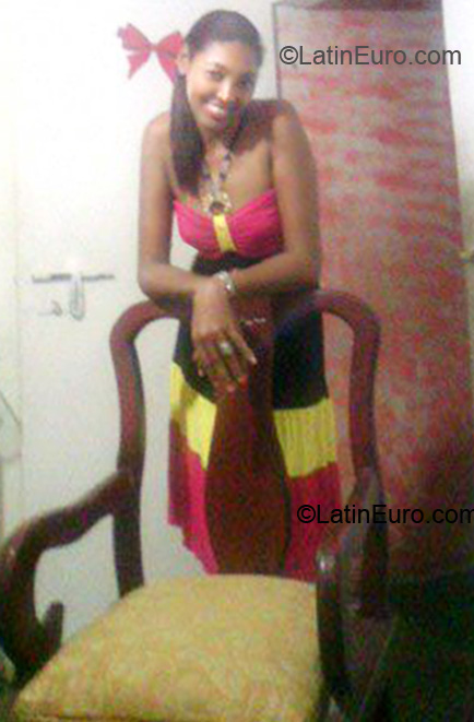 Date this delightful Dominican Republic girl Cristina from Santo Domingo DO8190