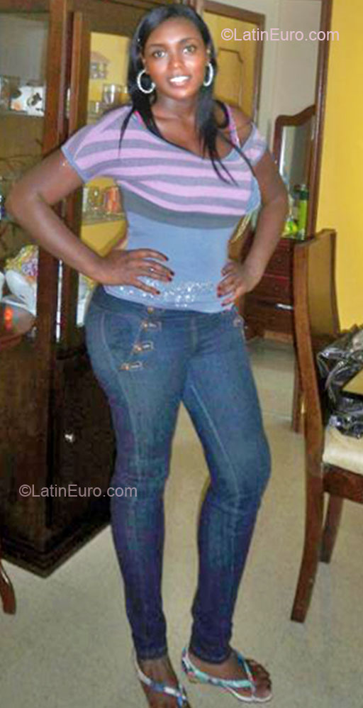 Date this pretty Colombia girl Natalia from Medellin CO7026