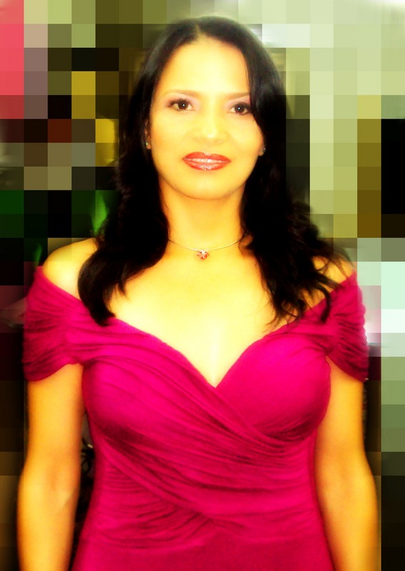 Date this nice looking Colombia girl Diana from Cali CO7061
