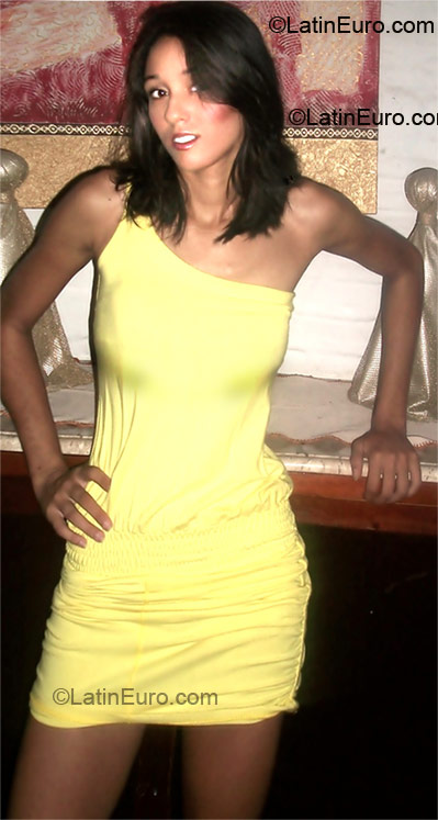 Date this voluptuous Brazil girl Amanda from Ceara BR5360