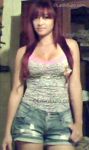 Date this stunning Colombia girl Andrea from Pereira CO7080