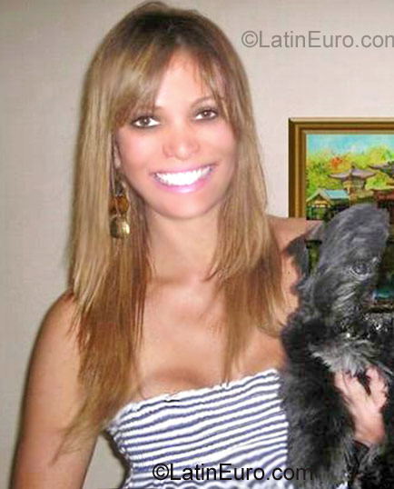 Date this cute Spain girl Carla from living in Spain, Oviedo ES253