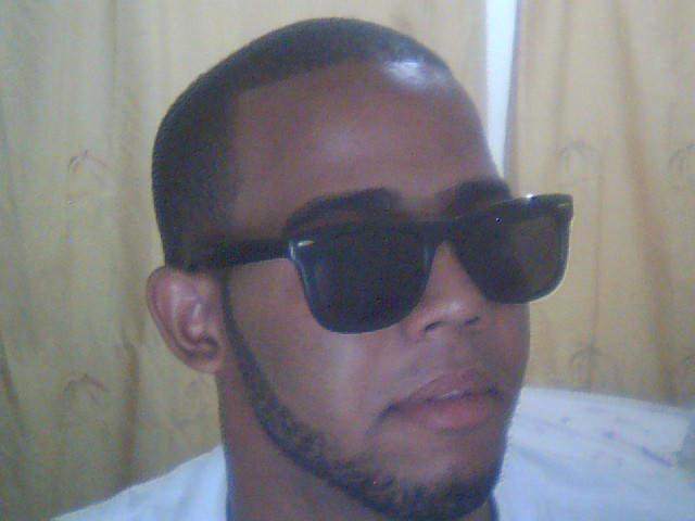 Date this athletic Dominican Republic man Yefrii from San Cristobal DO7743