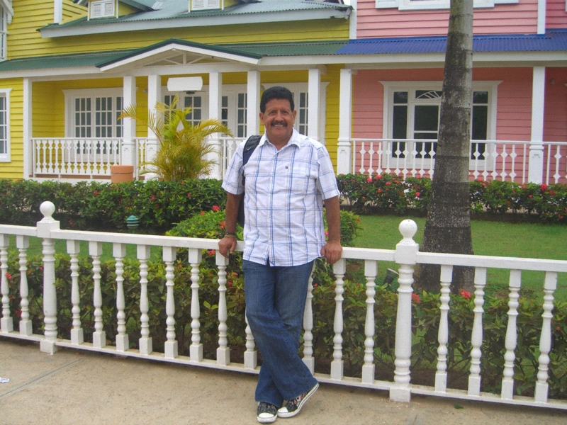 Date this pretty United States man Joe Vinicio from Long Beach US9958