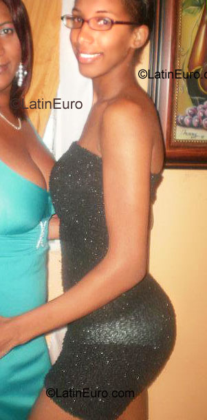 Date this voluptuous Dominican Republic girl Yinely gonzalez from Santiago De Los Caballeros DO7778