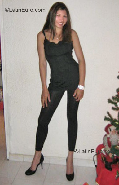 Date this hot Colombia girl Mariamary from Bogota CO7132
