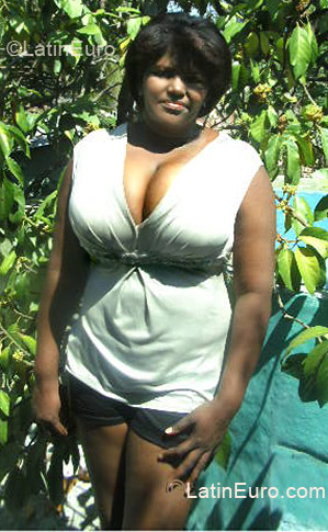 Date this young Dominican Republic girl Luisa Antonia from San Cristobal DO7859