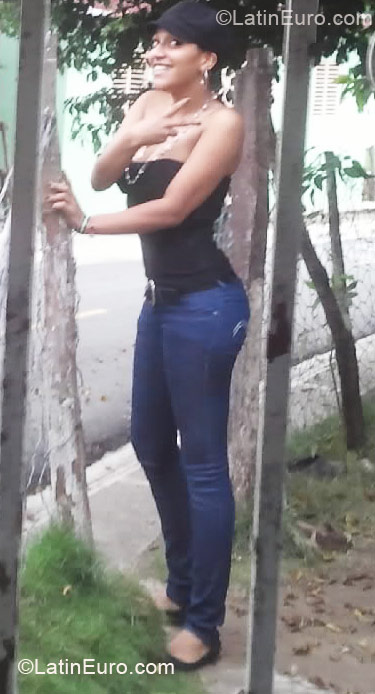 Date this lovely Dominican Republic girl Mili from Padre Las Casas DO7832