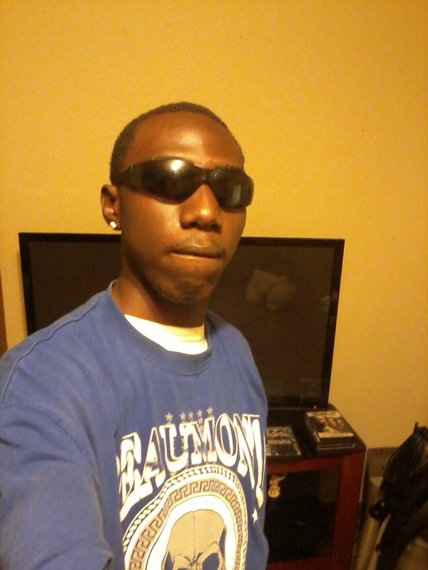 Date this hard body United States man Mc from Beaumont US10071