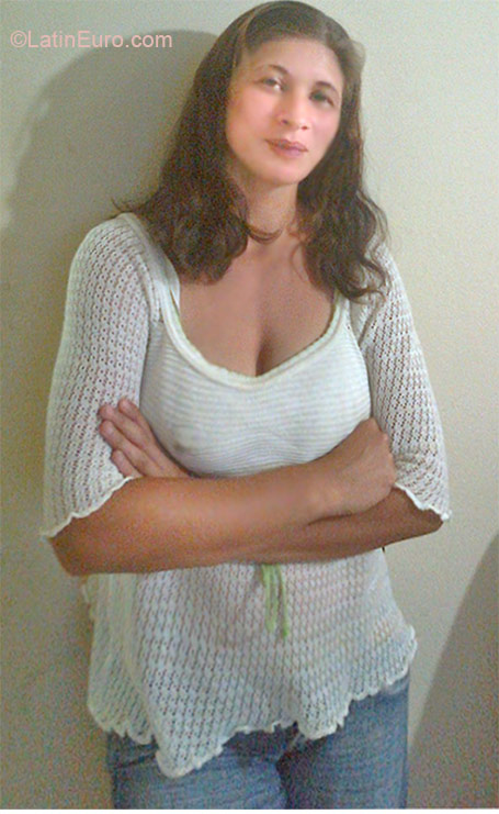 Date this passionate Brazil girl Tais from Guaiba BR5574