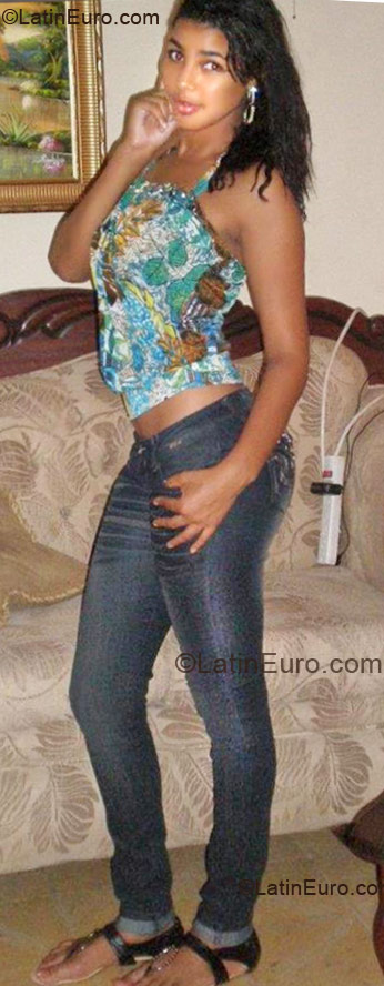 Date this beautiful Dominican Republic girl Maria Luisa from Santiago DO8117
