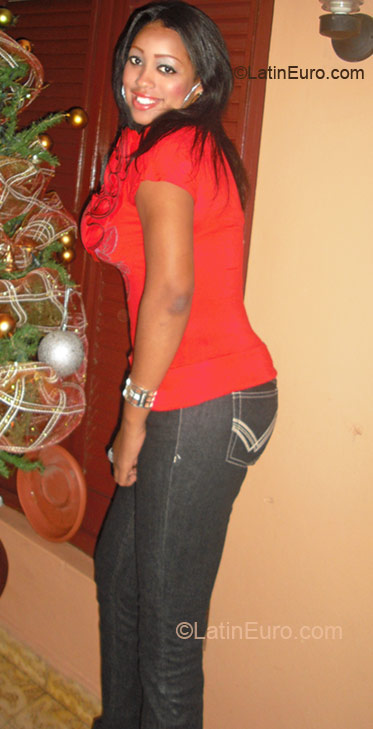 Date this good-looking Dominican Republic girl Cesarina from Salcedo DO8132