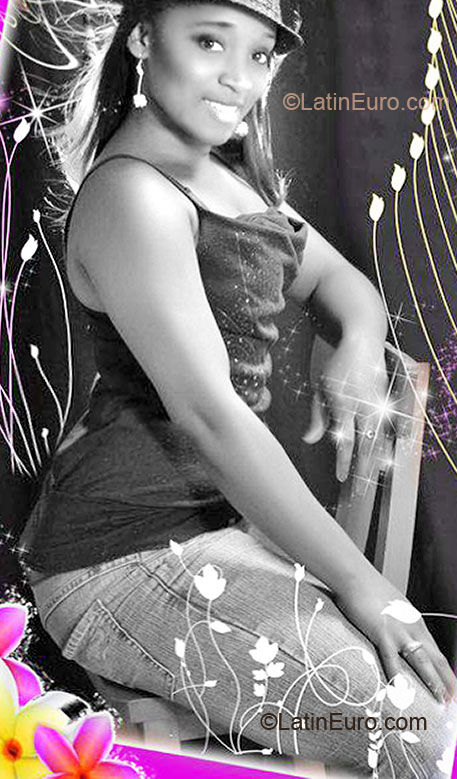 Date this delightful Colombia girl Nadia from Medellin CO7284