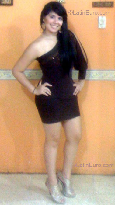 Date this cute Ecuador girl Maria Elena from Guayaquil EC126