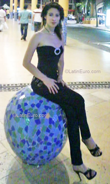 Date this stunning Colombia girl Ana Isabel from Cartagena CO7302