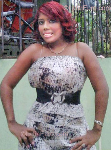 Date this tall Dominican Republic girl Arianny from Santo Domingo DO8083
