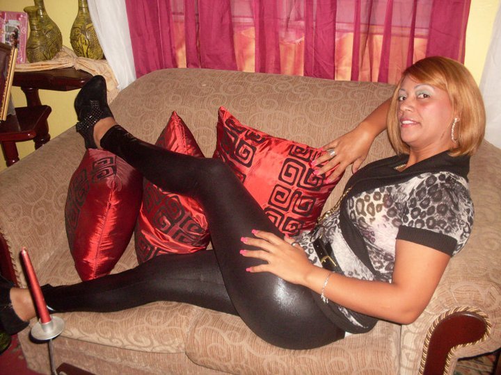 Date this voluptuous Dominican Republic girl Eunice from Santo Domingo DO8160