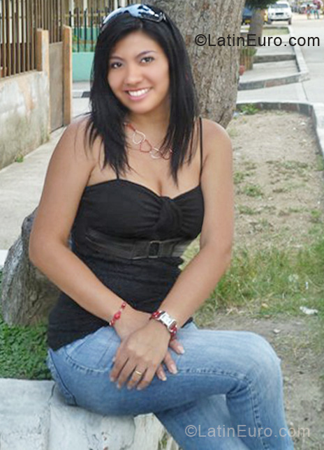 Date this stunning Colombia girl LEIDY from Cali CO7355