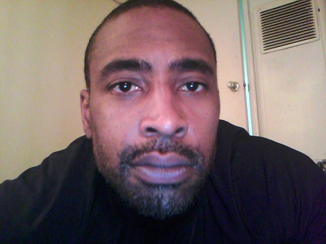 Date this voluptuous United States man William from Long Beach US10543