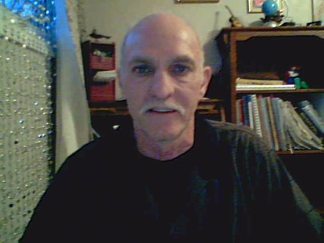 Date this gorgeous Canada man Blaine from Lloydminster CA415