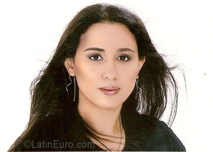 Date this athletic Brazil girl Thais from Curitiba BR5825