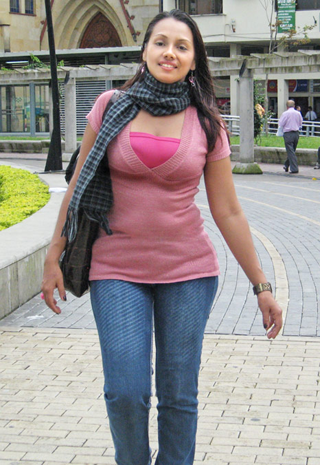 Date this sultry Colombia girl Fernanda from Ibague CO7448
