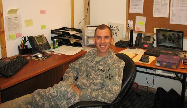 Date this georgeous United States man Robert from Usa US10726