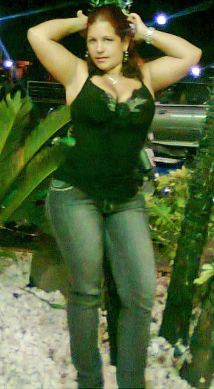 Date this nice looking Dominican Republic girl Rita from Santiago DO8307