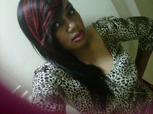 Date this attractive United States girl Nisa from Brooklyn US10754