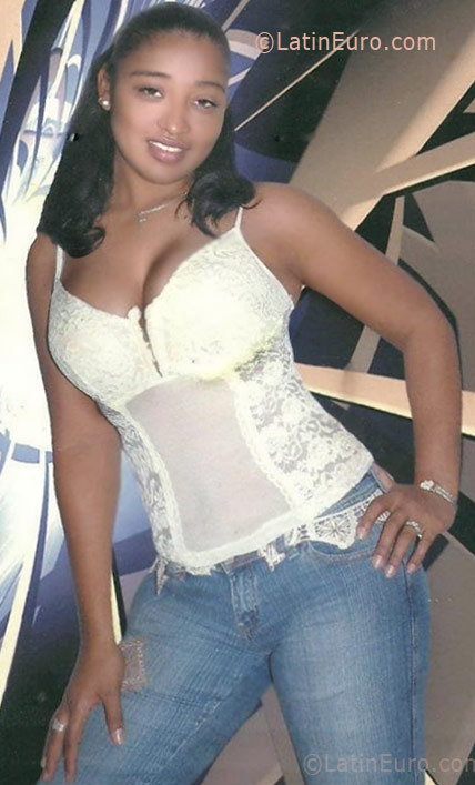 Date this voluptuous Dominican Republic girl Yessica0720 from Santiago DO8369