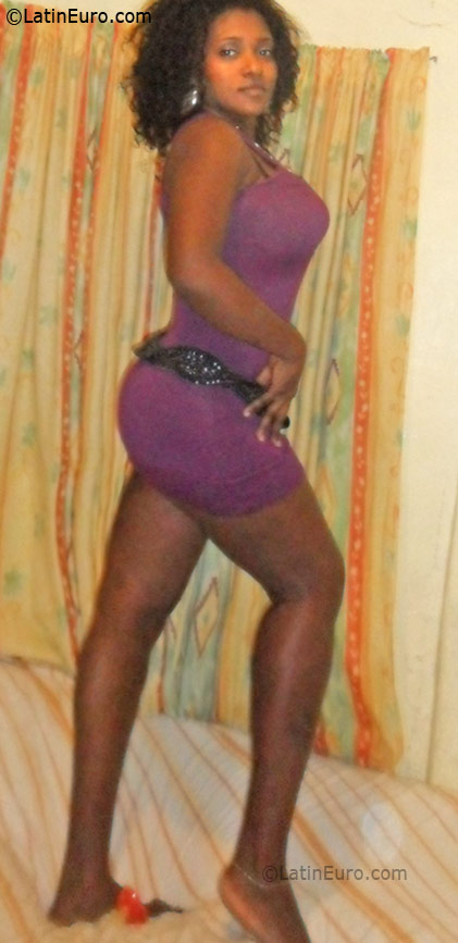 Date this delightful Dominican Republic girl Mery from Santo Domingo DO8396