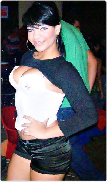 Date this attractive Colombia girl Luna from Bogota CO7509