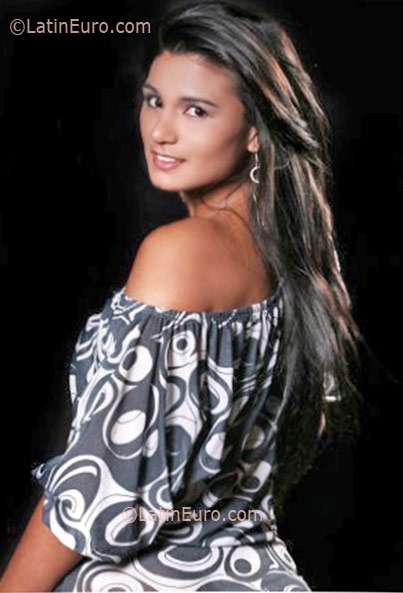 Date this foxy Colombia girl Katherine from Bogota CO7514