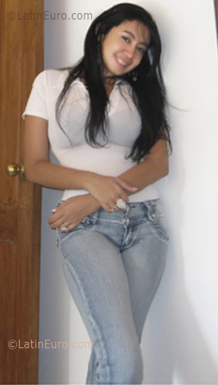 Date this hot Colombia girl Kelly Johana from Barranquilla CO7516