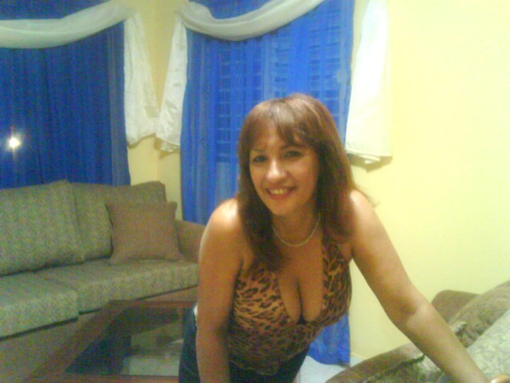 Date this voluptuous Dominican Republic girl Chanel from Republica Dominicana DO8543