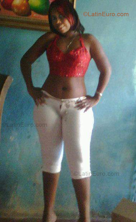 Date this hard body Dominican Republic girl Arianny from Santo Domingo DO8628