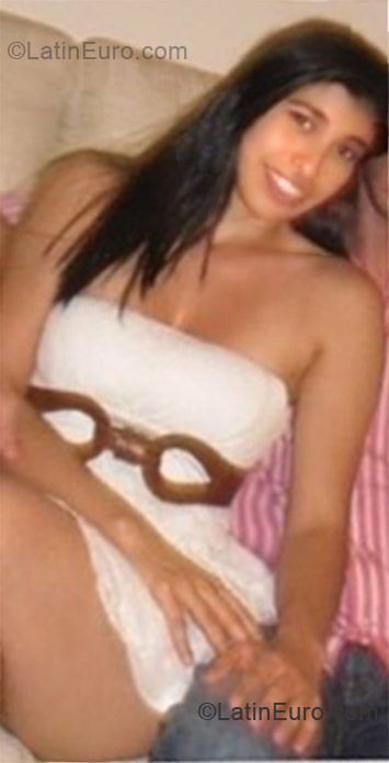 Date this good-looking Colombia girl Amparo from Cali CO7575