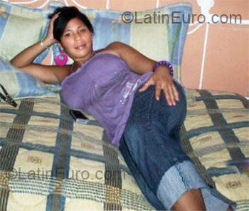 Date this attractive Dominican Republic girl Raquel from Moca DO8669