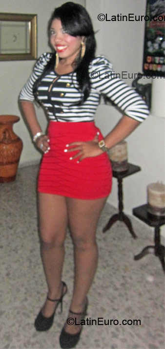 Date this beautiful Dominican Republic girl Natalie from San Cristobal DO8683