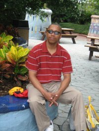 Date this stunning Netherlands Antilles man Lindley from Curacao AN8
