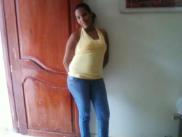 Date this athletic Dominican Republic girl Samantha from Purto Plata DO8928