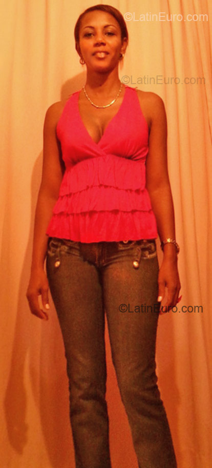 Date this exotic Colombia girl Yoli from Cali Valle CO7680