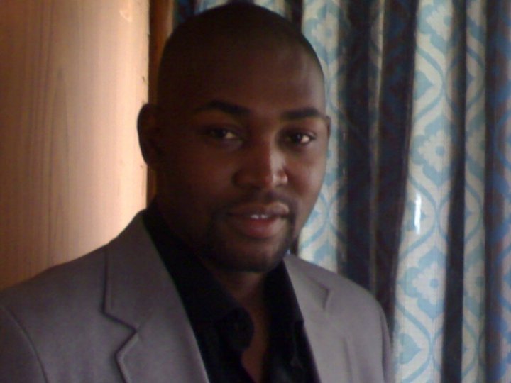 Date this athletic Senegal man Ajuta4you from Dakar SN145