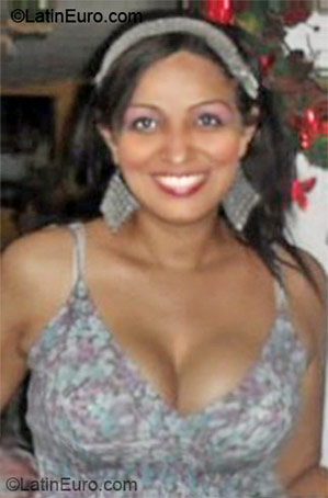 Date this georgeous Colombia girl Yelitza from Barranquilla CO7722