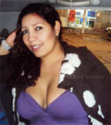 Date this sultry Colombia girl Jenny from Cali CO7779