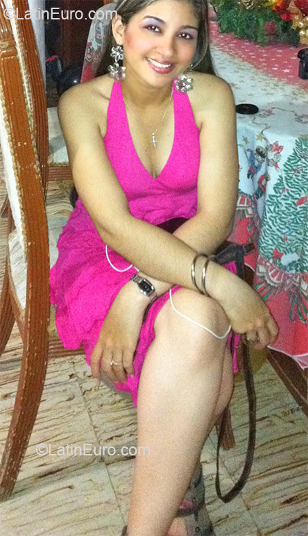 Date this young Colombia girl Natalia from Cartagena CO7788