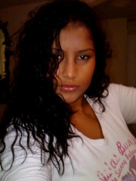 Date this attractive Colombia girl Karenth from Cali CO7826